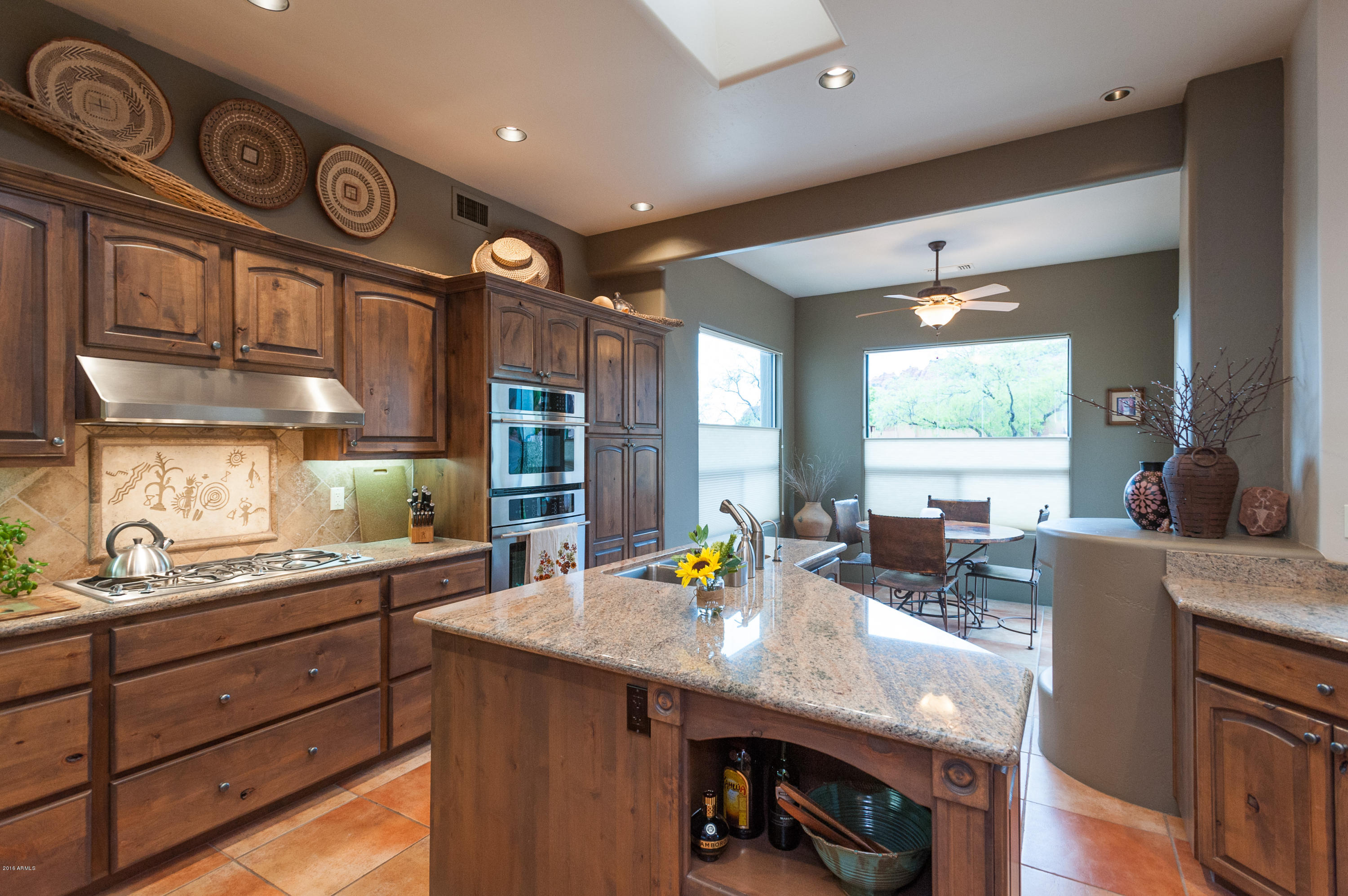 860 Rodeo Road Sedona, AZ 86336 - Photo 13 of 32 Perfect for Entertaining
