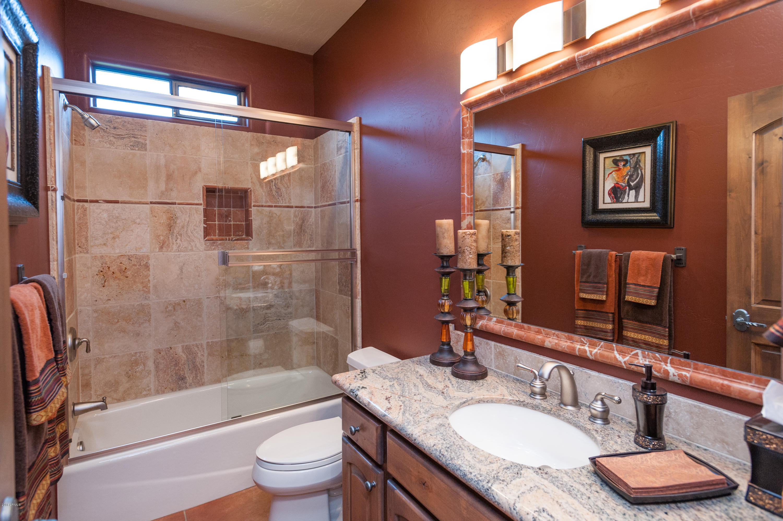 860 Rodeo Road Sedona, AZ 86336 - Photo 23 of 32 Guest Bathroom Suite