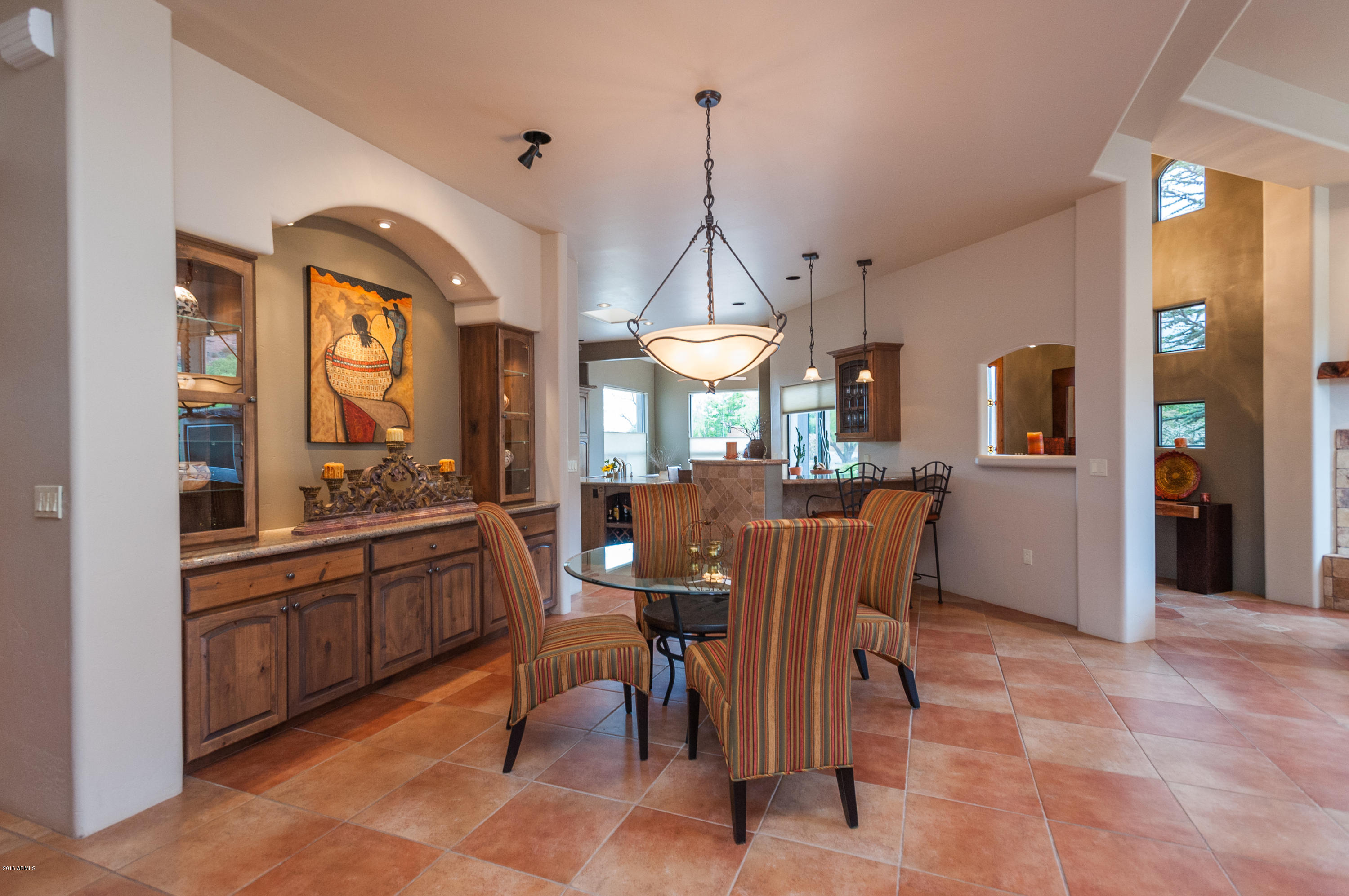 860 Rodeo Road Sedona, AZ 86336 - Photo 8 of 32 Open And Bright