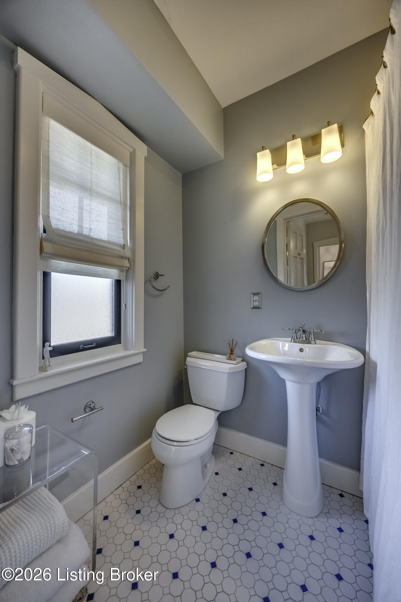 2207 Edgehill Road Louisville, KY 40205 - Photo 41 of 82 2Y0A2358-A
