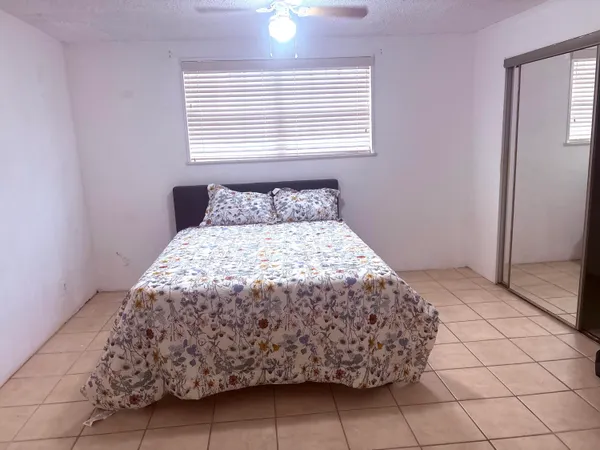 $2,800 | 171 Southeast 28th Avenue, Boynton Beach, FL 33435