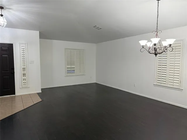 a view of empty room with window