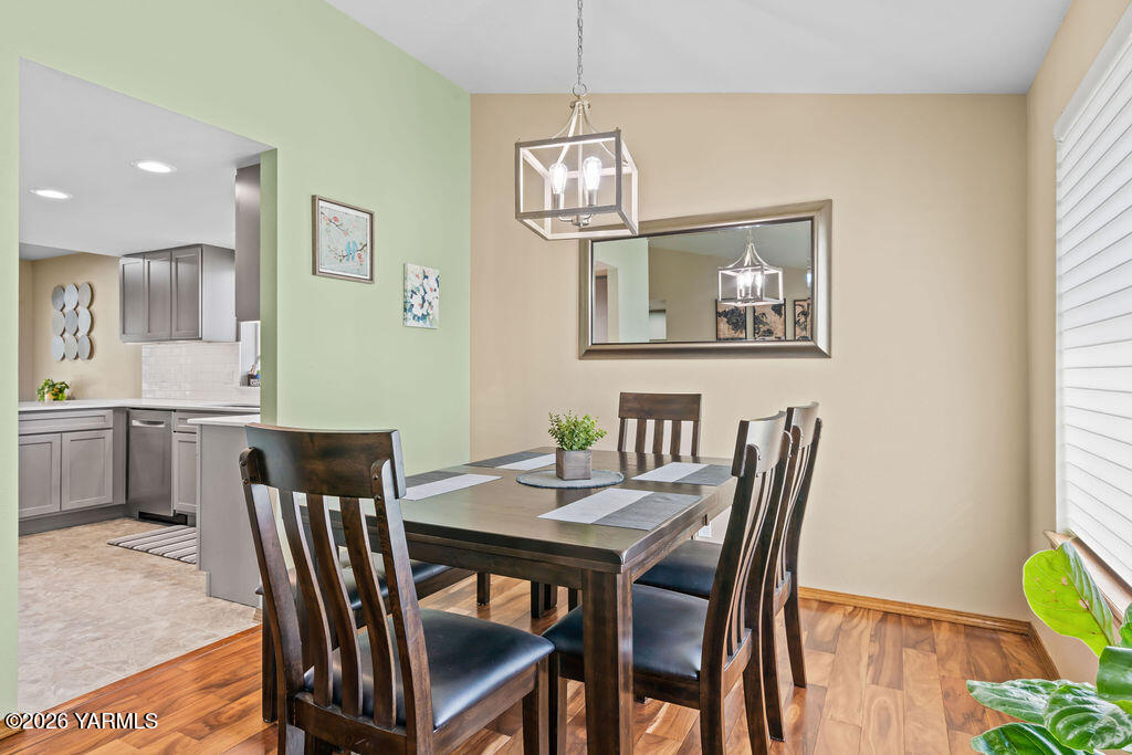 1408 Conrad Avenue Yakima, WA 98902 - Photo 4 of 18 1408ConradAveABNB-12