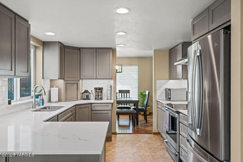 1408 Conrad Avenue Yakima, WA 98902 - Photo 6 of 18 1408ConradAveABNB-18