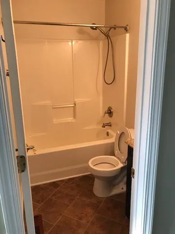 $379,900 | 4086 Parks Road, Flowery Branch, GA 30542