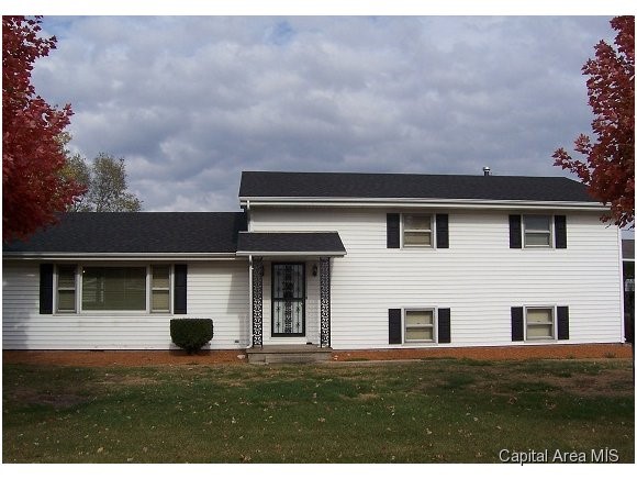 2737 East Sangamon Avenue Springfield, IL 62702 - Photo 1 of 21 Gallery Image 1
