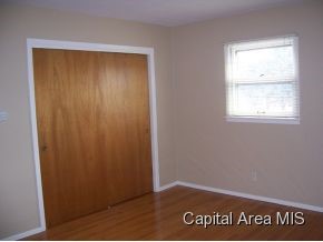 2737 East Sangamon Avenue Springfield, IL 62702 - Photo 11 of 21 Gallery Image 11