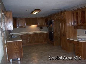 2737 East Sangamon Avenue Springfield, IL 62702 - Photo 7 of 21 Gallery Image 7