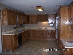 2737 East Sangamon Avenue Springfield, IL 62702 - Photo 8 of 21 Gallery Image 8