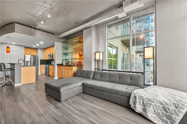 $259,000 | 250 Pharr Road Northeast, Unit 402, Atlanta, GA 30305