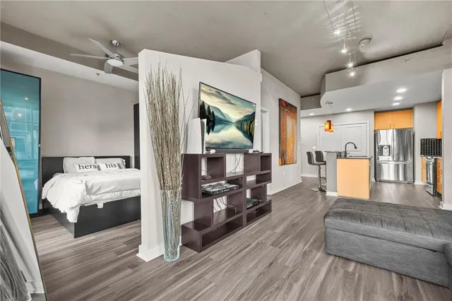 $259,000 | 250 Pharr Road Northeast, Unit 402, Atlanta, GA 30305