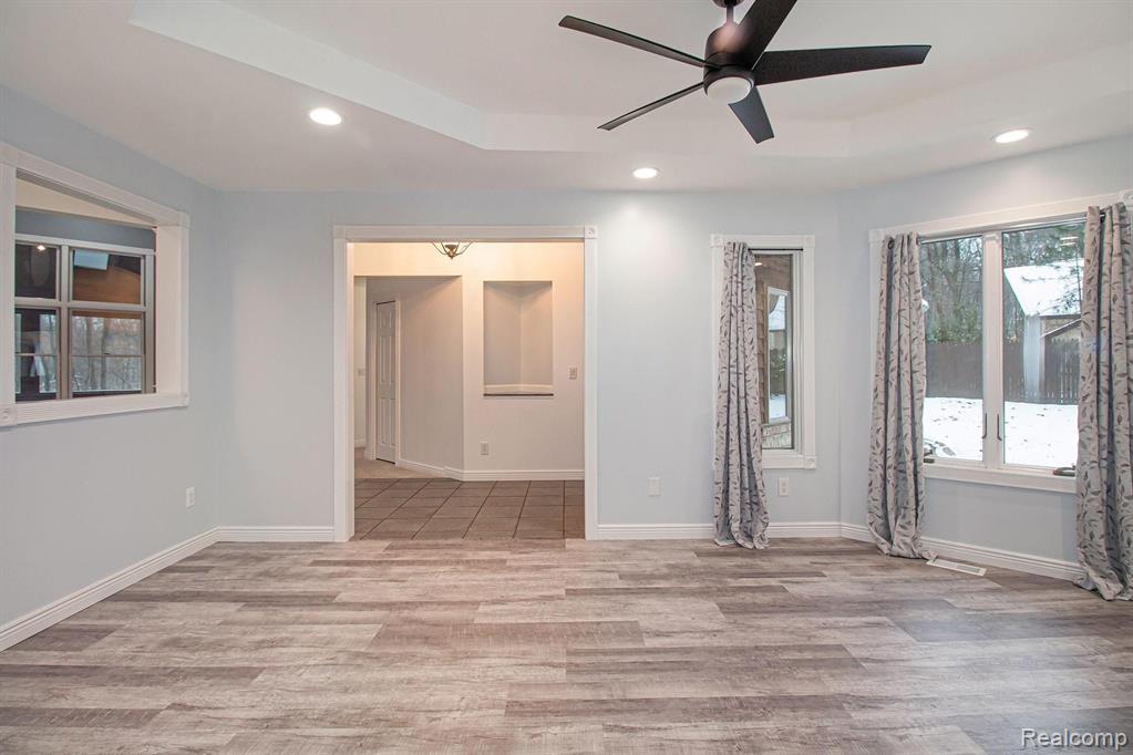 2934 West Coon Lake Road Howell, MI 48843 - Photo 5 of 36