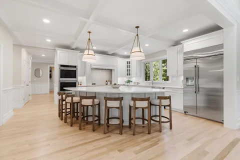 $3,250,000 | 18 Robinson Road, Lexington, MA 02420