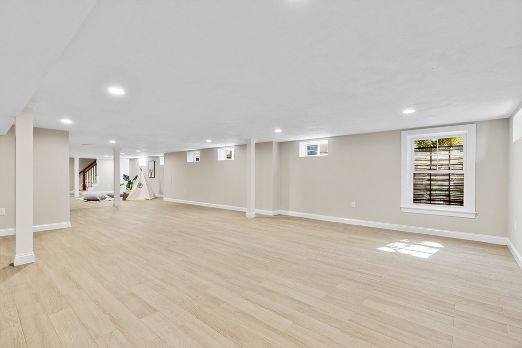 18 Robinson Road Lexington, MA 02420 - Photo 32 of 37