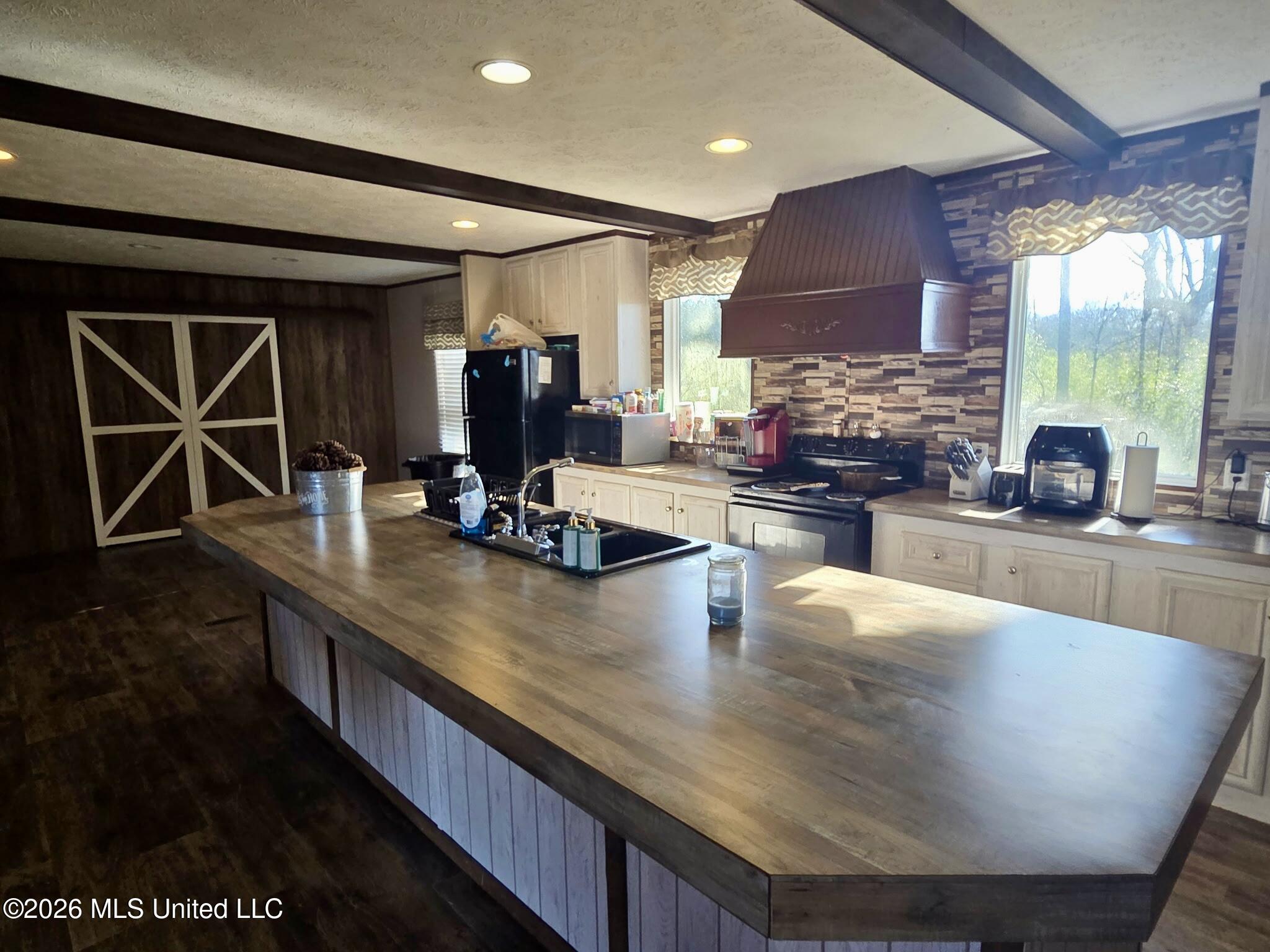 4138 Old Hillsboro Road Forest, MS 39074 - Photo 4 of 17 Kitchen