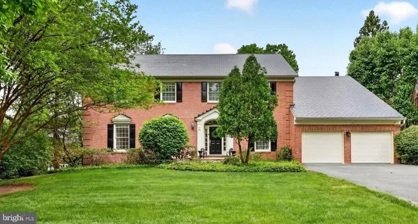$2,190,000 | 9720 Avenel Farm Drive, Potomac, MD 20854