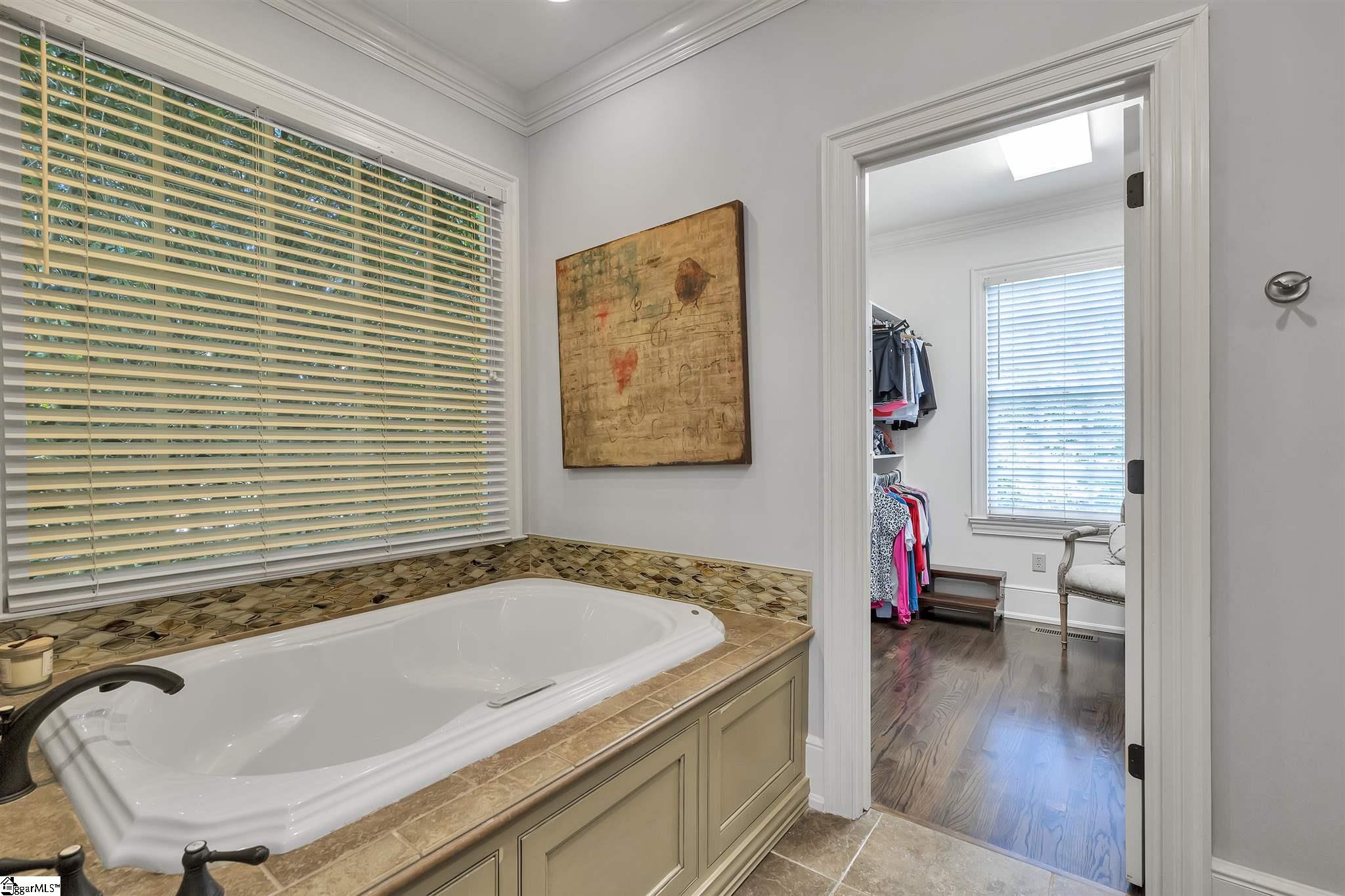 11 Collins Creek Road Greenville, SC 29607 - Photo 14 of 36