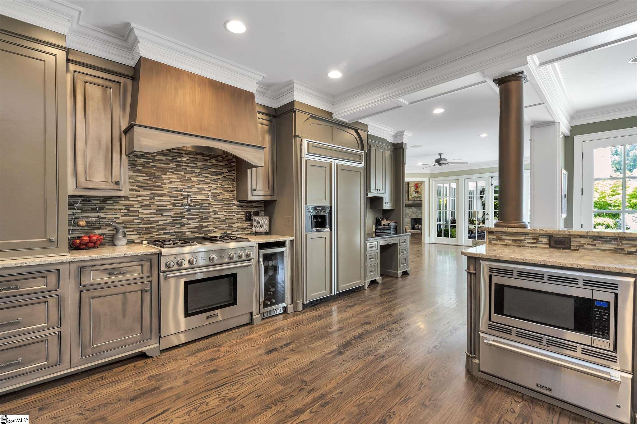 11 Collins Creek Road Greenville, SC 29607 - Photo 8 of 36