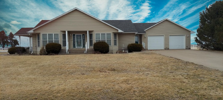 36 Highway 17 New Windsor, IL 61465 - Photo 1 of 33