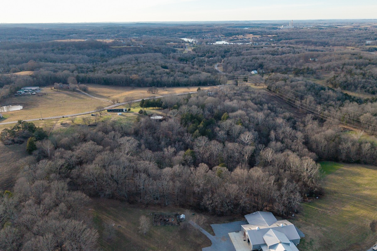 4900 Manners Road Lebanon, TN 37087 - Photo 21 of 21 a view of a city from a yard