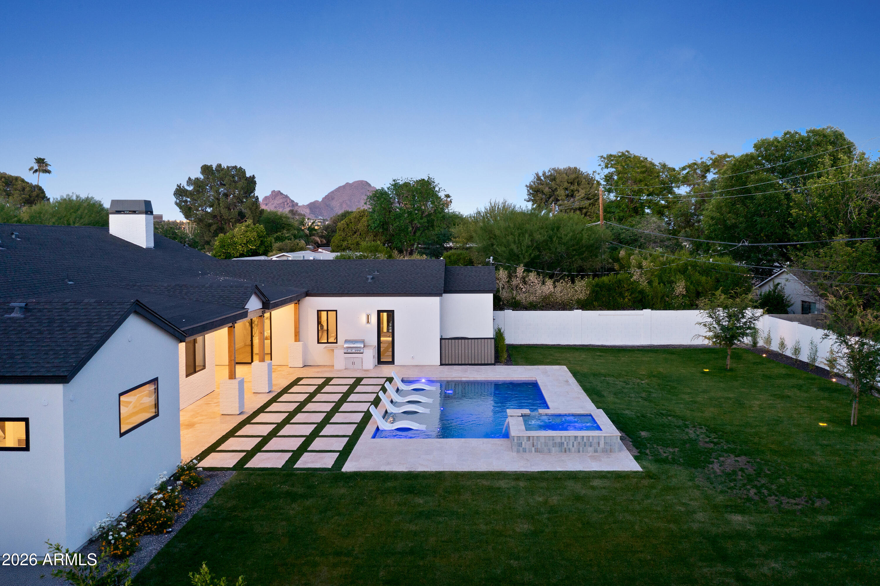 2901 East Pierson Street Phoenix, AZ 85016 - Photo 38 of 46 Twilight