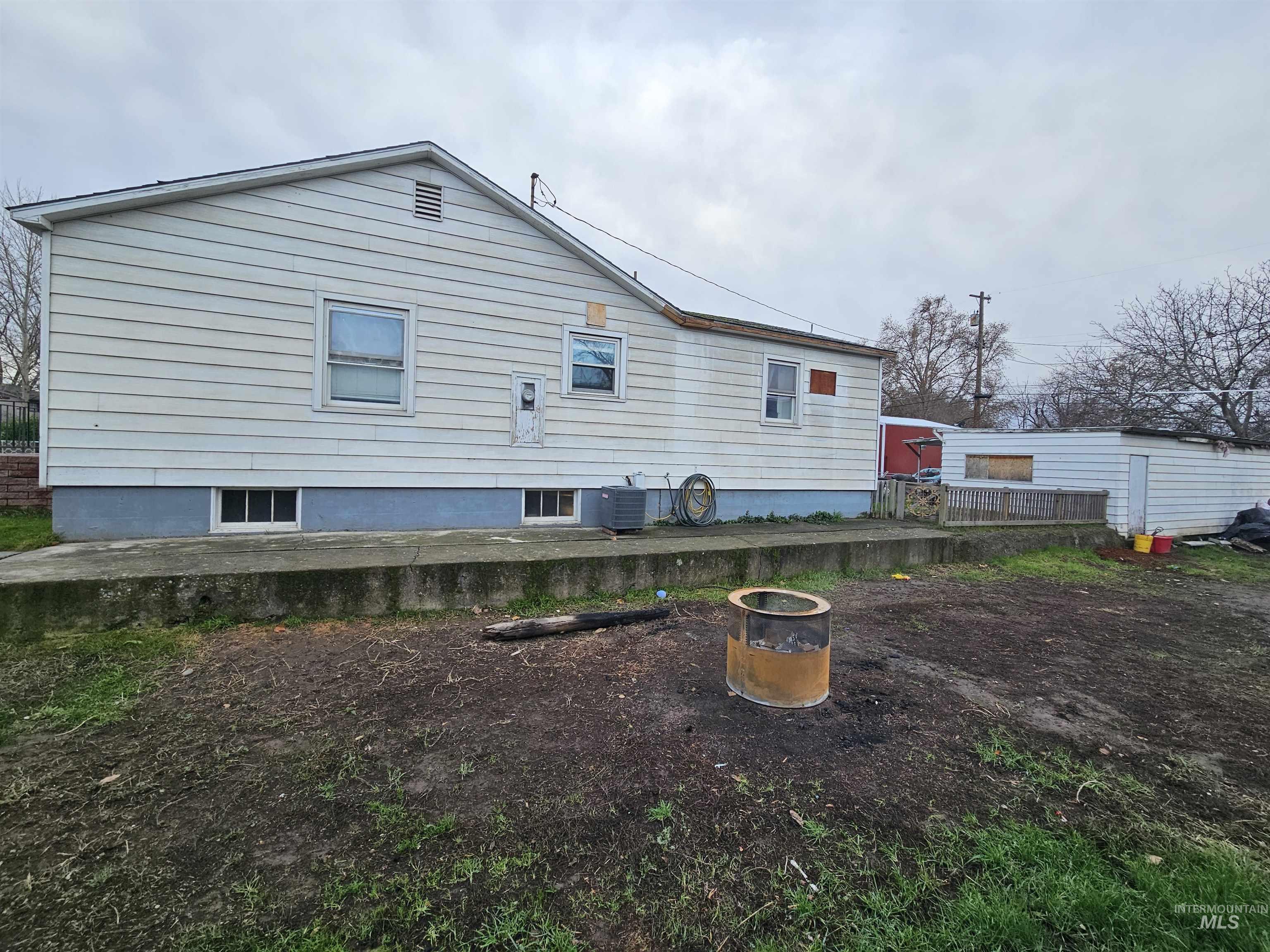 616 12th Street Clarkston, WA 99403 - Photo 22 of 24 Rear view of property