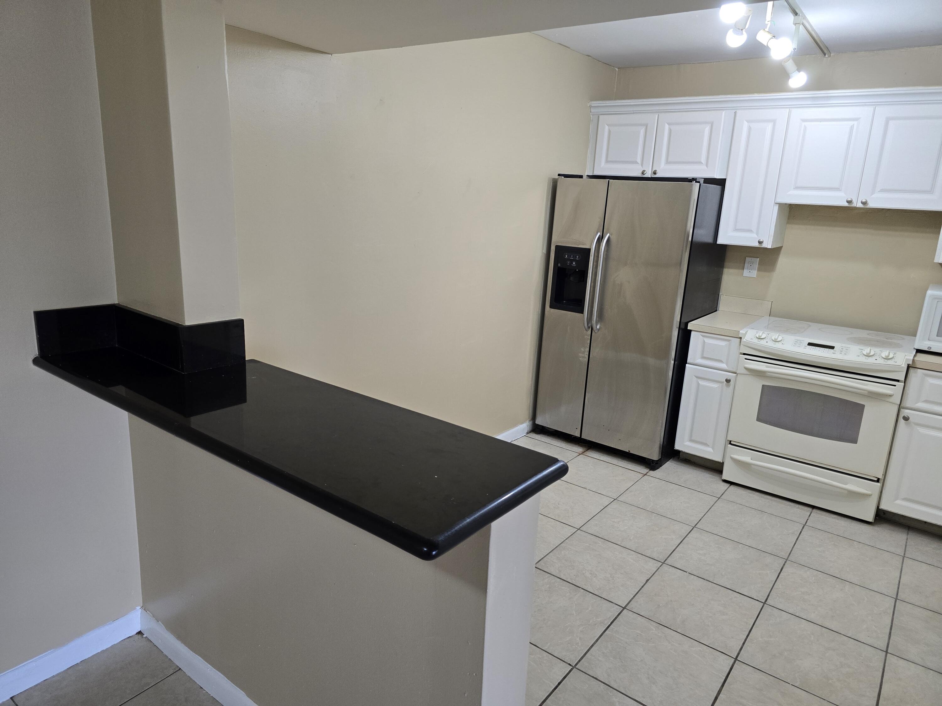 711 North Pine Island Road, Unit 213 Plantation, FL 33324 - Photo 5 of 18 20260502_122426