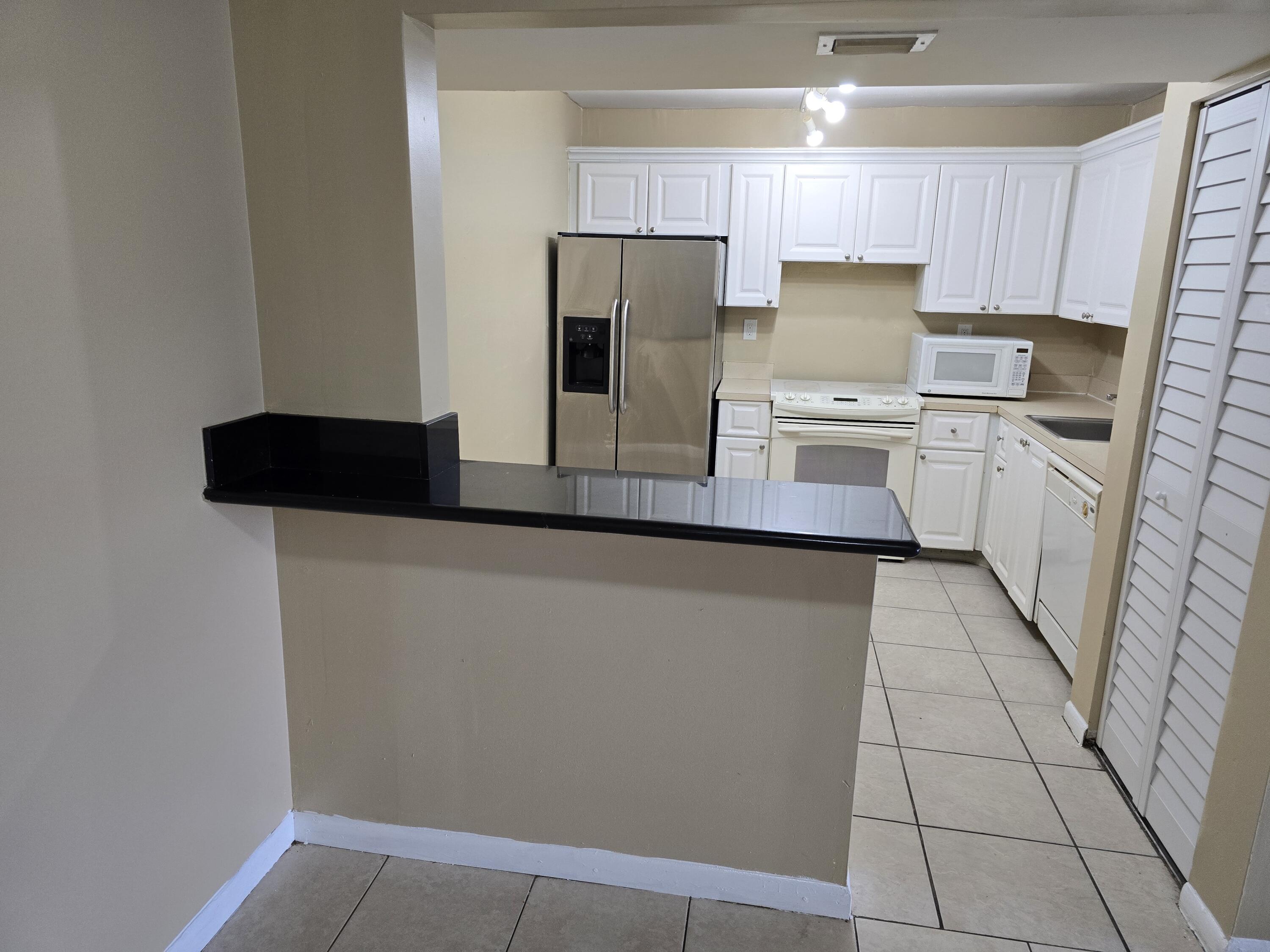 711 North Pine Island Road, Unit 213 Plantation, FL 33324 - Photo 6 of 18 20260502_122501