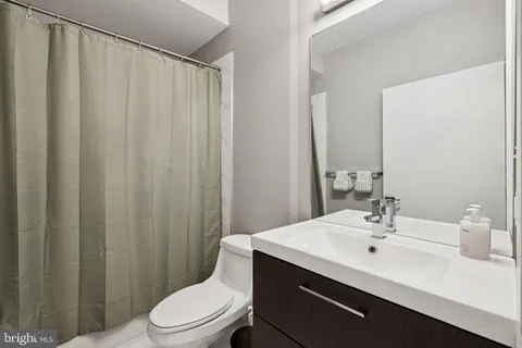 $550,000 | 2000 Kimball Street, Unit B4, Philadelphia, PA 19146