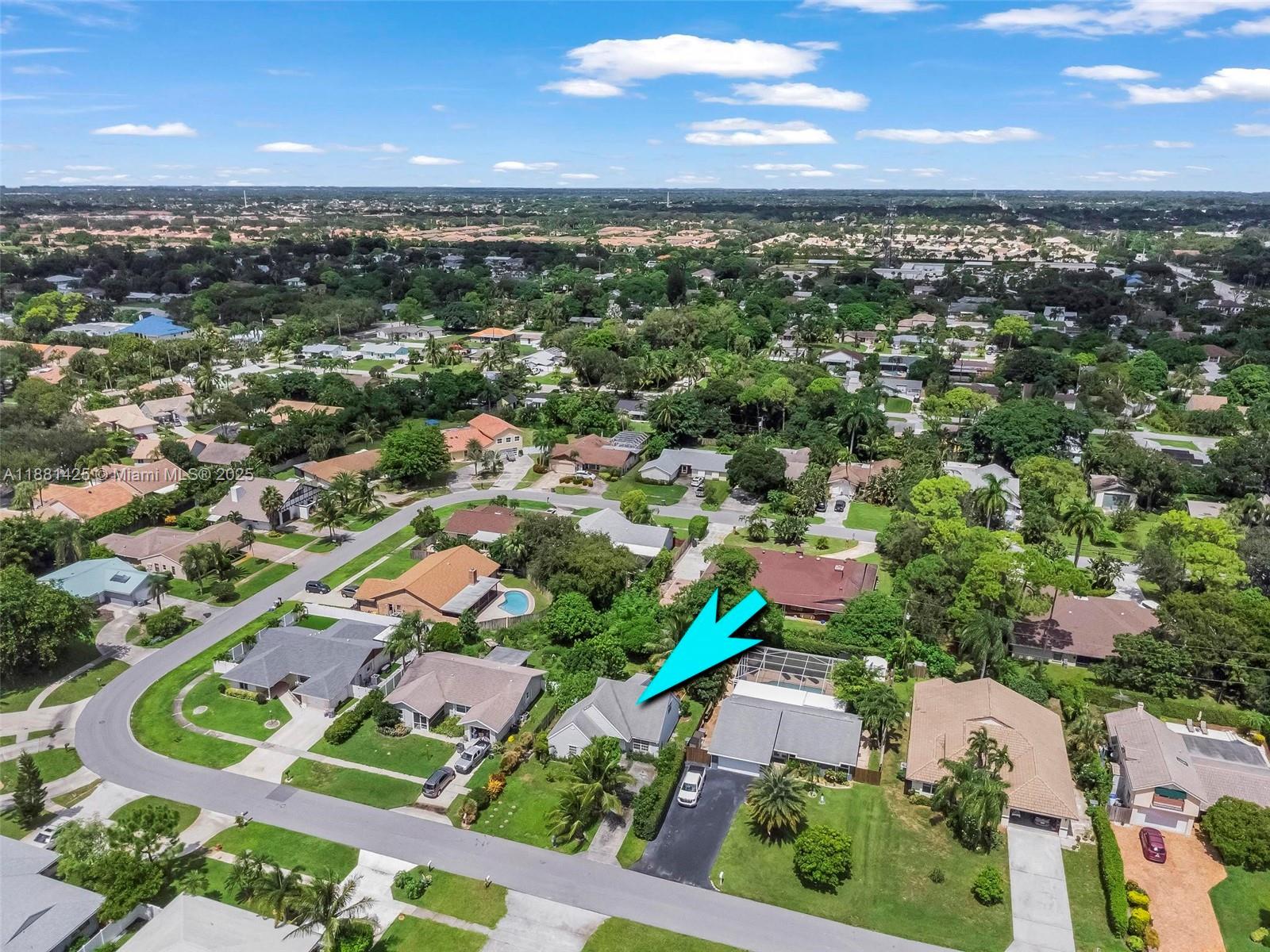 5119 Oak Hill Road Delray Beach, FL 33484 - Photo 44 of 48 an aerial view of residential houses with outdoor space and street view
