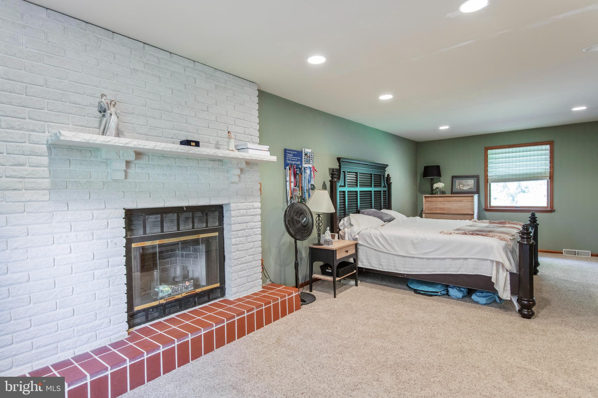 4876 Vera Cruz Road Center Valley, PA 18034 - Photo 16 of 29 Gallery Image 16