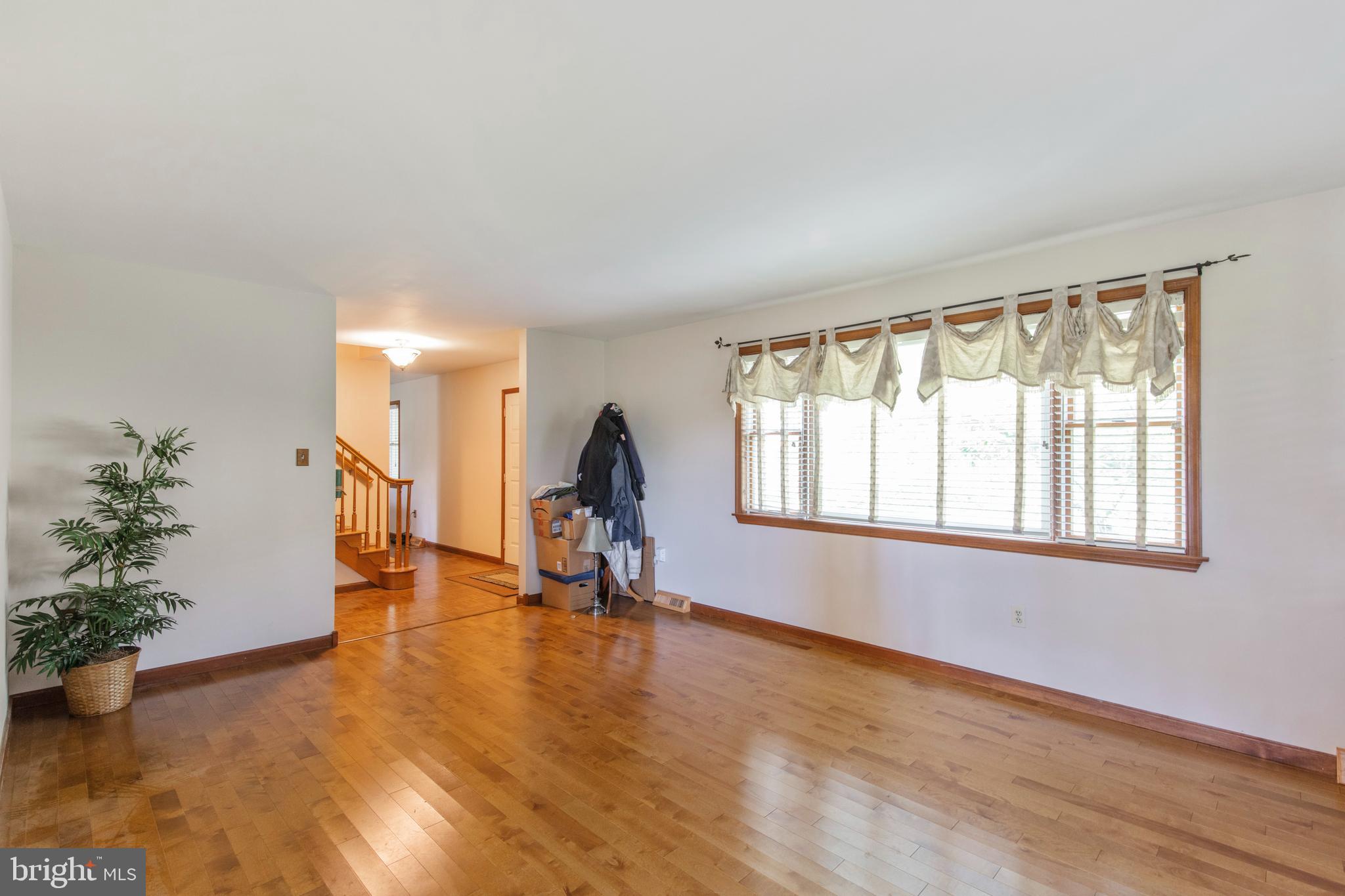 4876 Vera Cruz Road Center Valley, PA 18034 - Photo 5 of 29 Gallery Image 5
