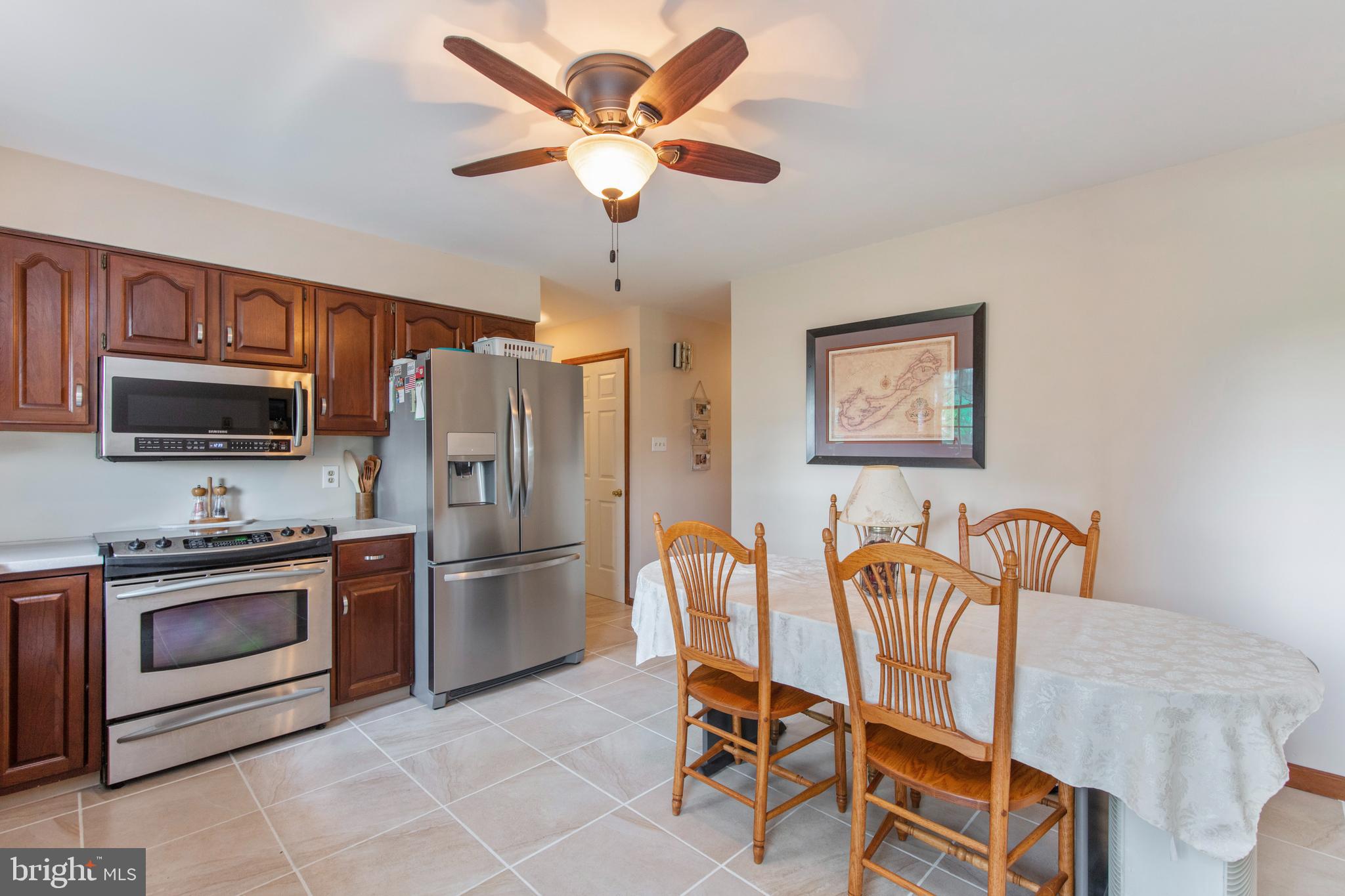 4876 Vera Cruz Road Center Valley, PA 18034 - Photo 6 of 29 Gallery Image 6