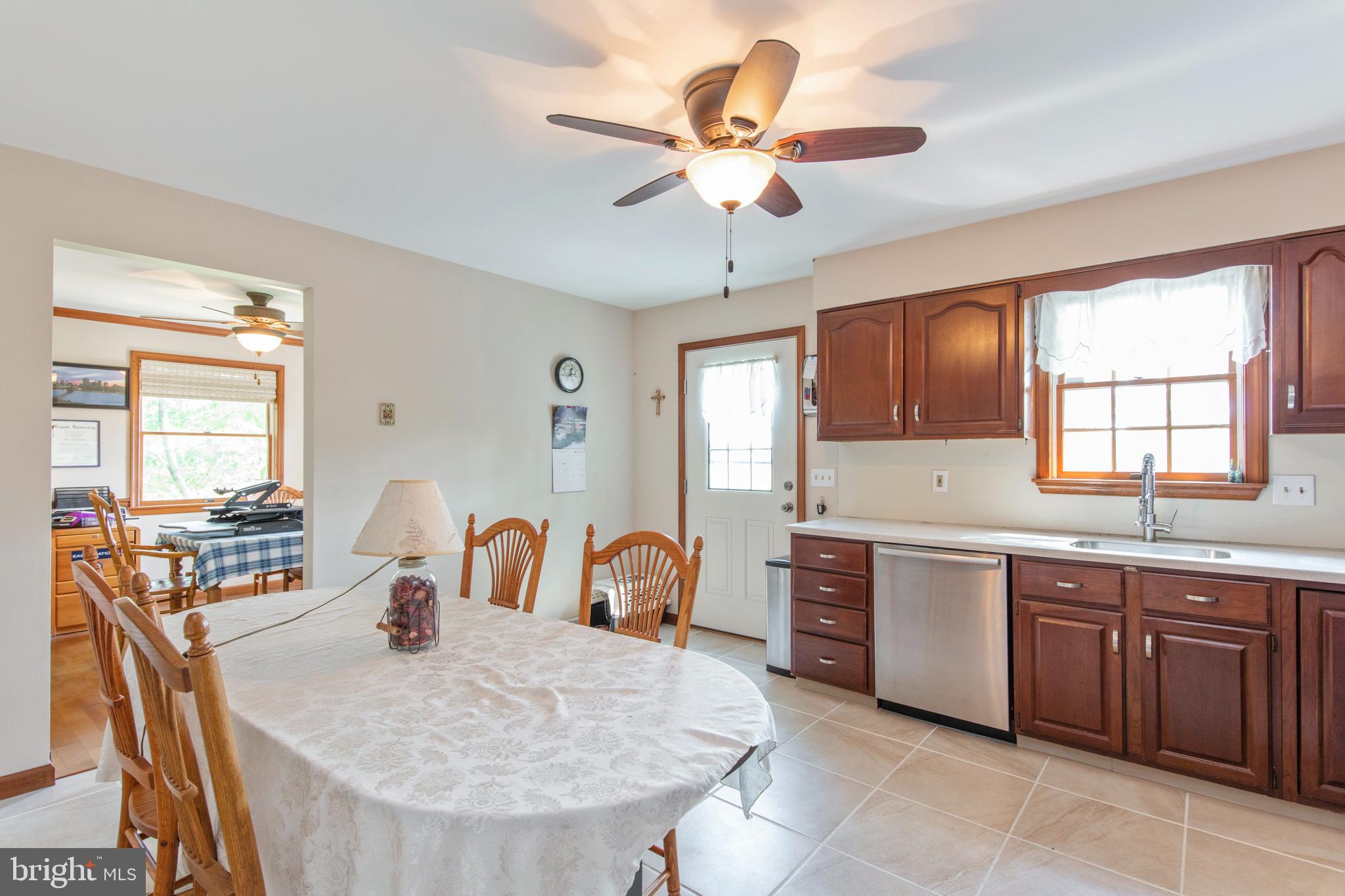 4876 Vera Cruz Road Center Valley, PA 18034 - Photo 9 of 29 Gallery Image 9