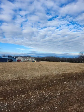 $6,500 | 13 Newberry Drive, Linn Valley, KS 66040
