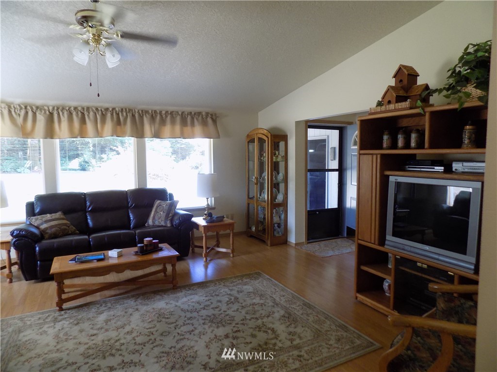 1442 Slide Creek Road Longview, WA 98632 - Photo 8 of 25