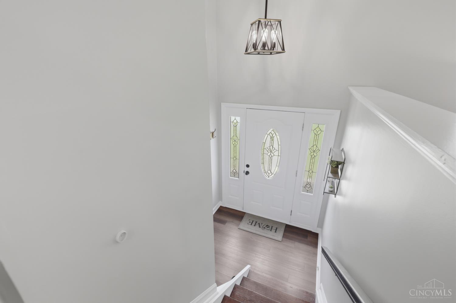 7297 Lawyer Road Cincinnati, OH 45244 - Photo 3 of 40
