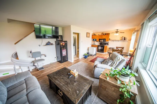 $170,000 | 545 1st Avenue Southwest, Unit C, Plainview, MN 55964