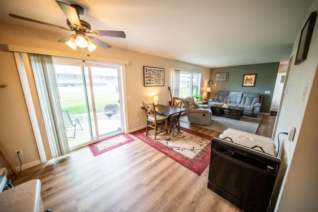 $170,000 | 545 1st Avenue Southwest, Unit C, Plainview, MN 55964