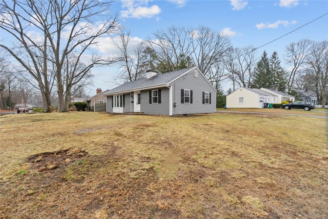 294 Miantonomo Drive Warwick, RI 02888 - Photo 5 of 49