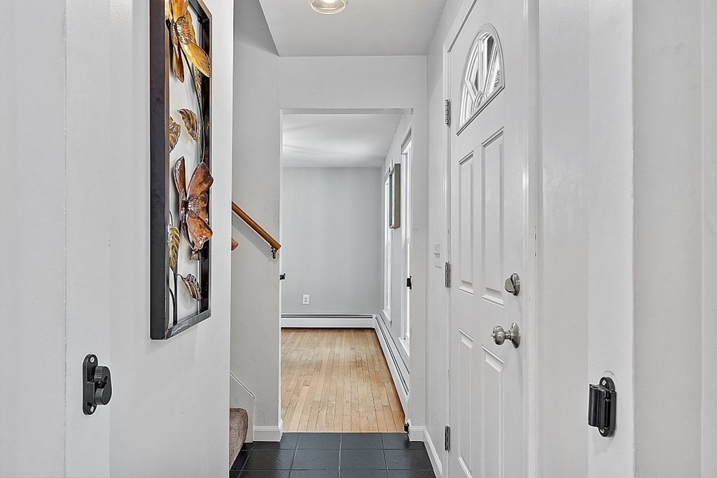 75 Stark Road Derry, NH 03038 - Photo 19 of 39 a view of a hallway with entryway