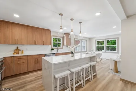 $1,195,000 | 15 Elberta Road, Maplewood, NJ 07040