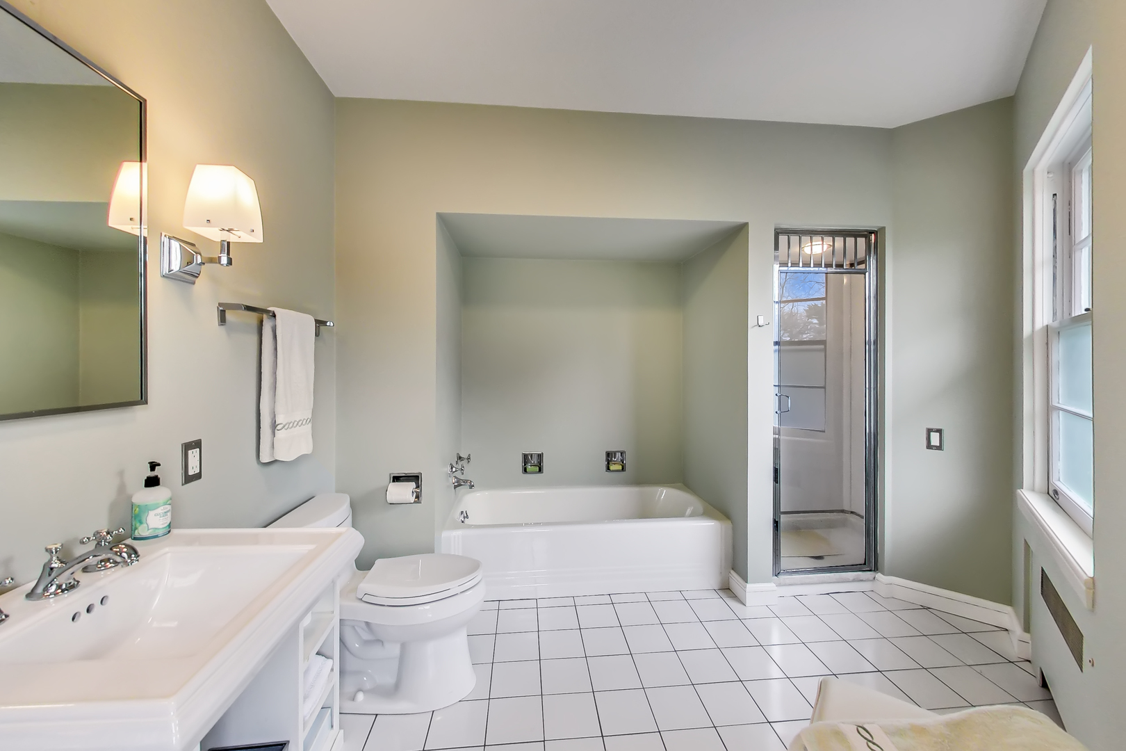 690 North Green Bay Road Lake Forest, IL 60045 - Photo 26 of 49