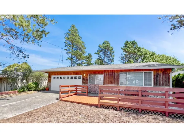 $420,000 | 5450 Hacienda Avenue, Lincoln City, OR 97367