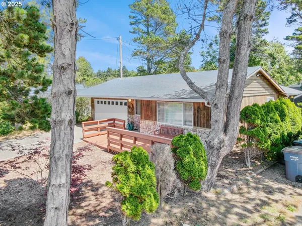 $420,000 | 5450 Hacienda Avenue, Lincoln City, OR 97367