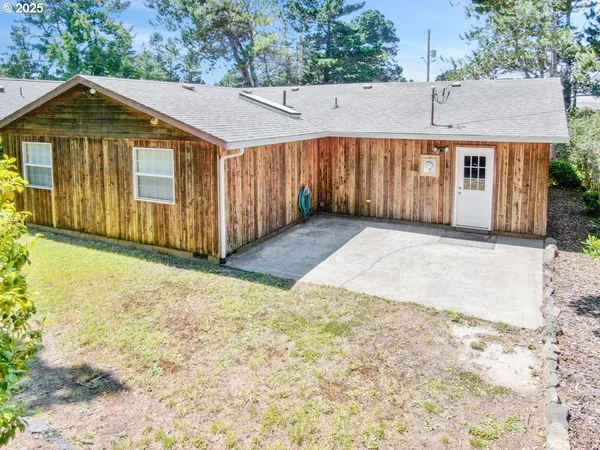 $420,000 | 5450 Hacienda Avenue, Lincoln City, OR 97367