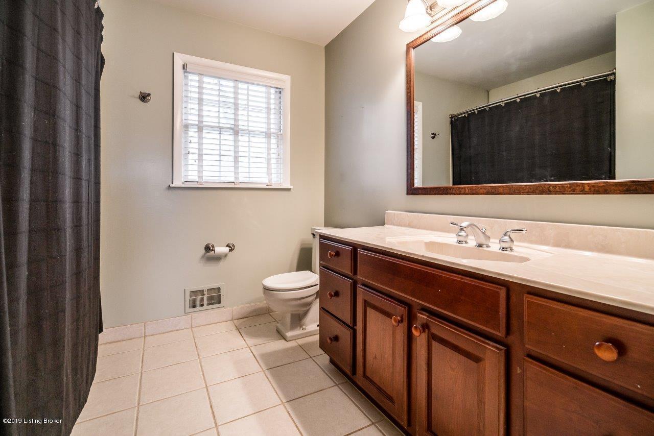 7709 Pine Ridge Road Louisville, KY 40241 - Photo 26 of 43 7709 Pine Ridge Rd-35