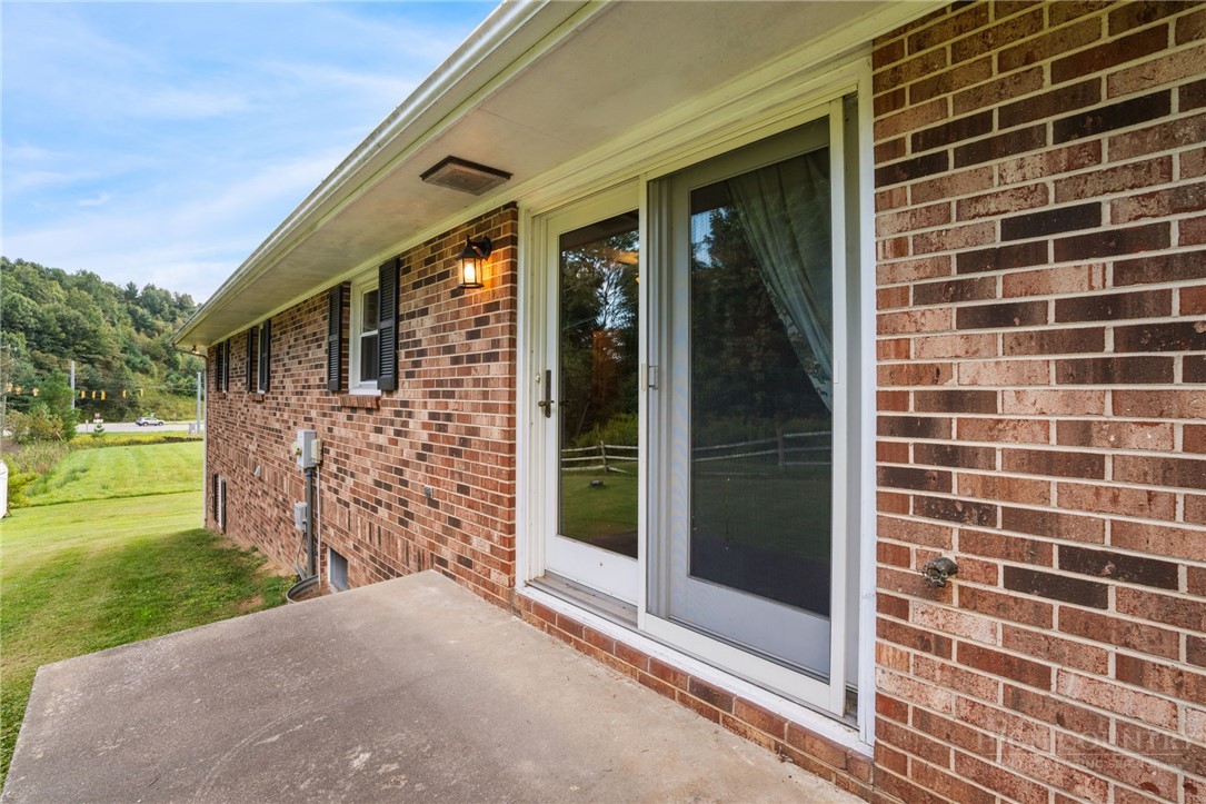 212 Whispering Pines Road Boone, NC 28607 - Photo 44 of 50 Gallery Image 44