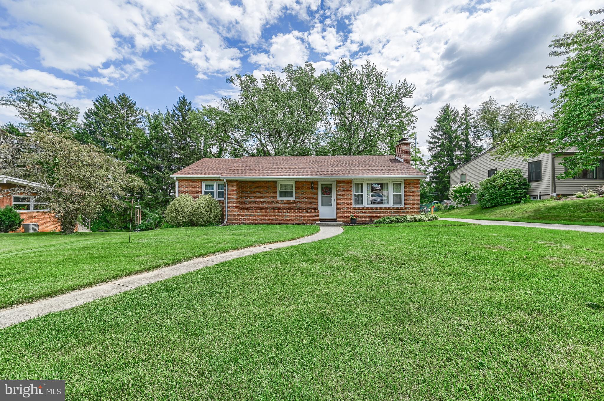 396 Waters Road York, PA 17403 - Photo 1 of 34