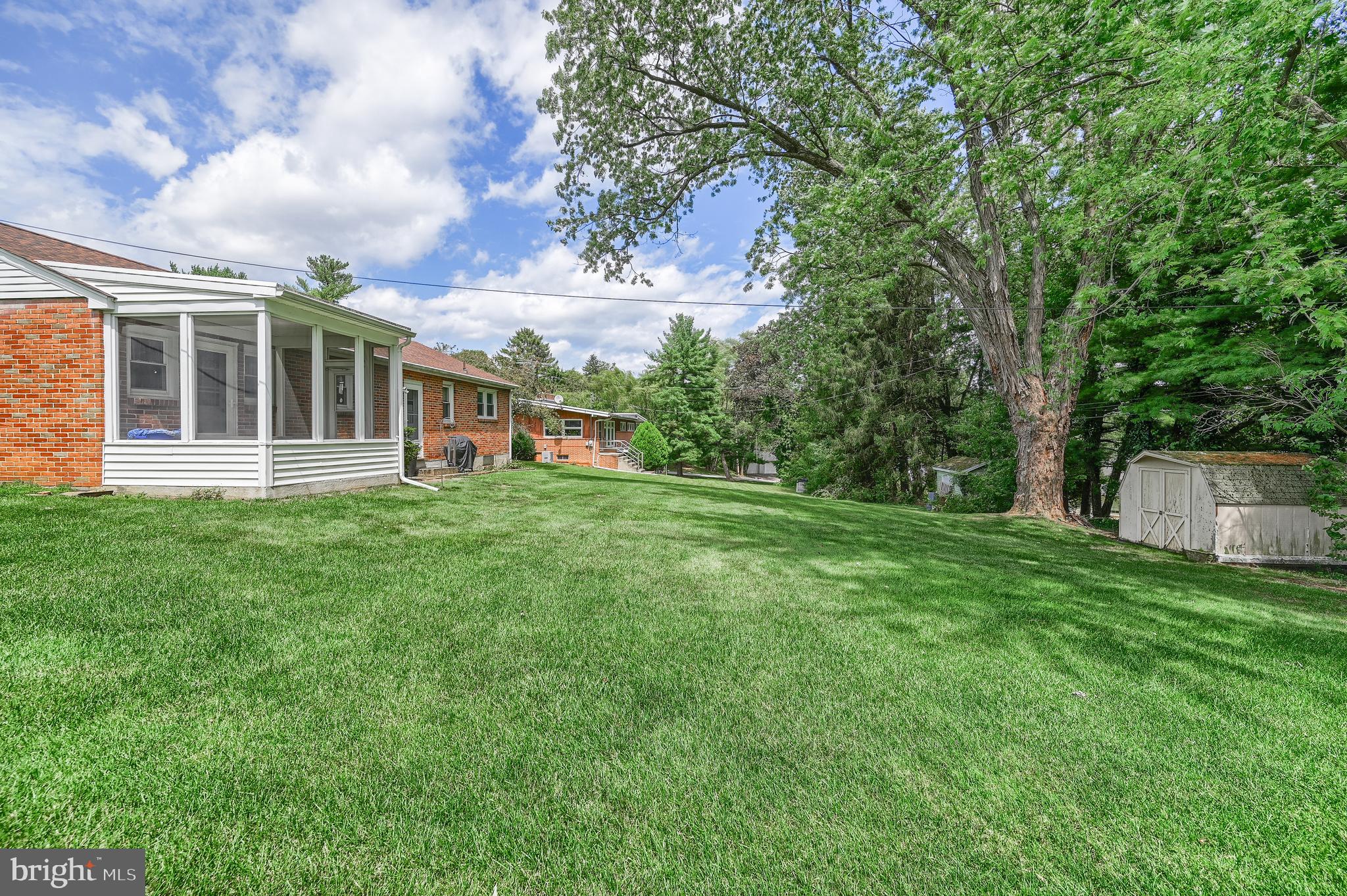 396 Waters Road York, PA 17403 - Photo 3 of 34